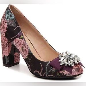 Kelly & Katie Brocade Pump with Rhinestones Size 10 NIB